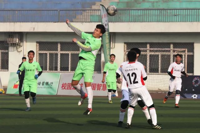 意甲-迪巴拉点射佩7破门 罗马2-1萨勒尼塔纳