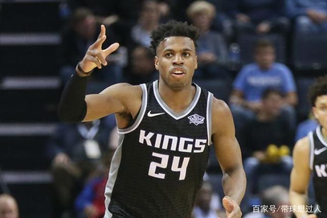 NBA夏联-程帅澎16分 中国男篮50-101惨败国王